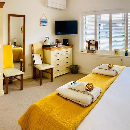 Avon Beach Bed & Breakfast ไครสต์เชิร์ช ภายนอก รูปภาพ