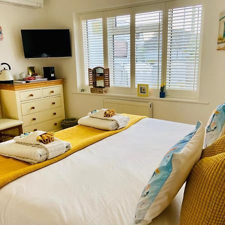 Avon Beach Bed & Breakfast ไครสต์เชิร์ช ภายนอก รูปภาพ